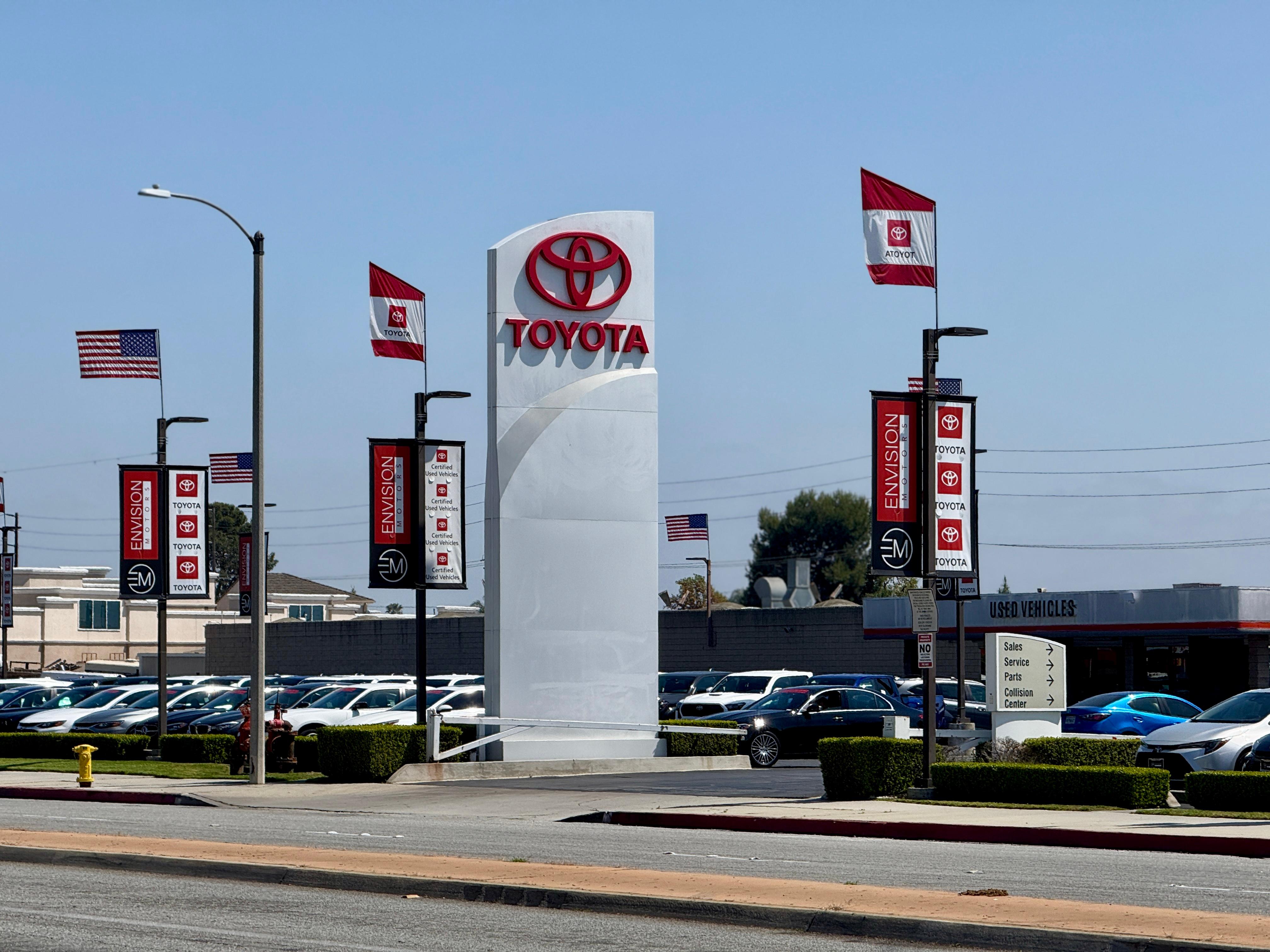 Envision Norwalk Toyota | Sales Showroom Image