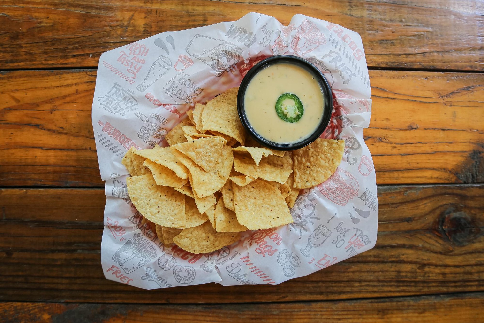 CHIPS & QUESO