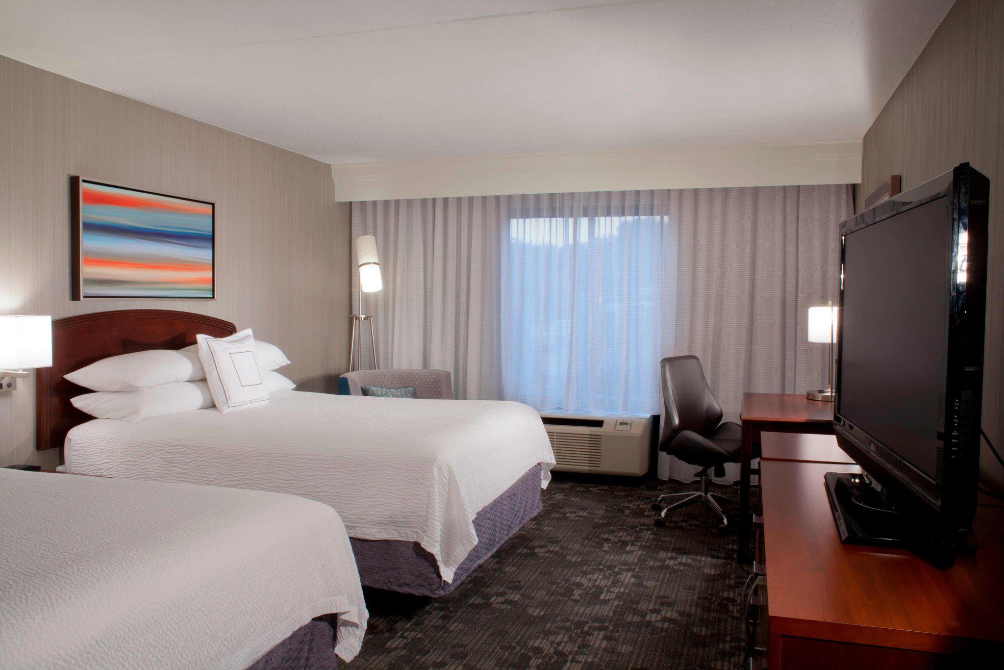 Courtyard by Marriott Bloomington Photo