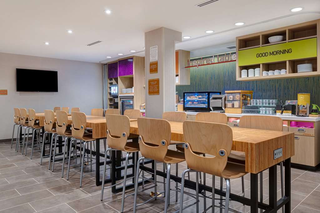 Home2 Suites by Hilton Redding Image