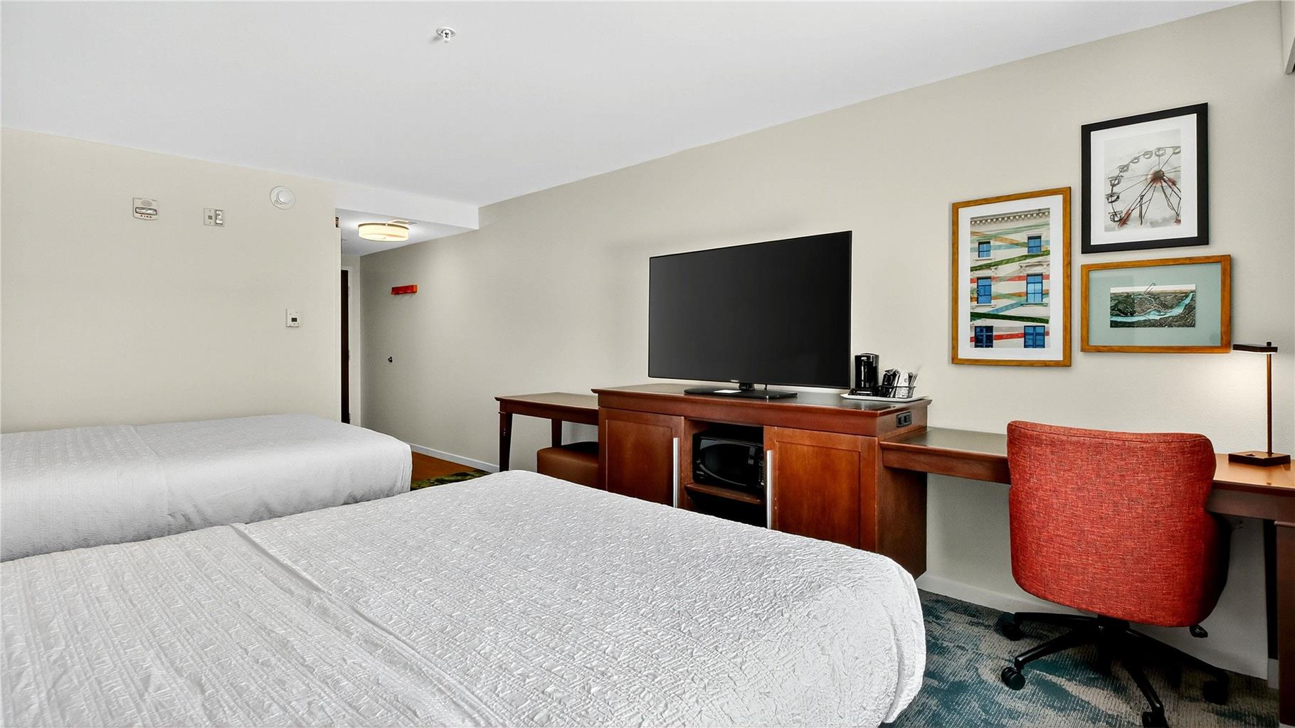 Hampton Inn & Suites Chippewa Falls Image