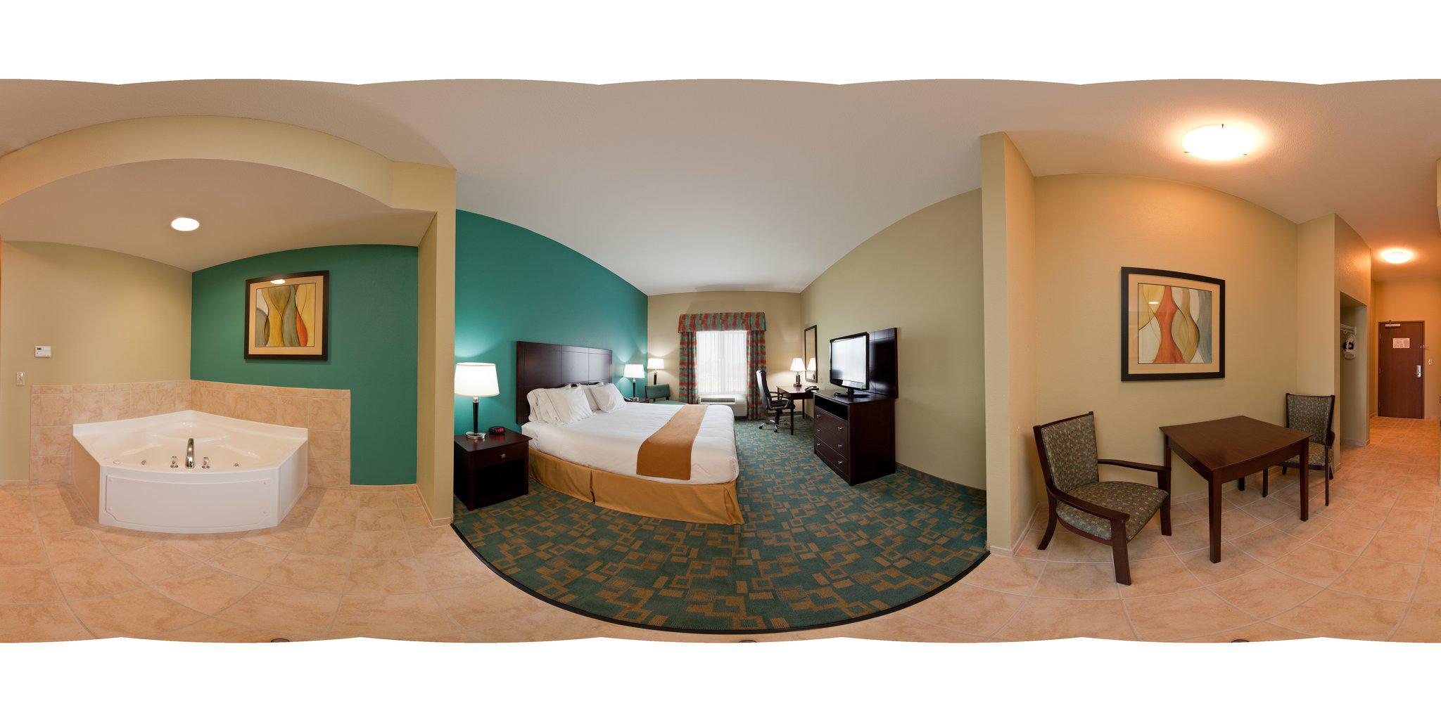 Holiday Inn Express & Suites Salem Photo