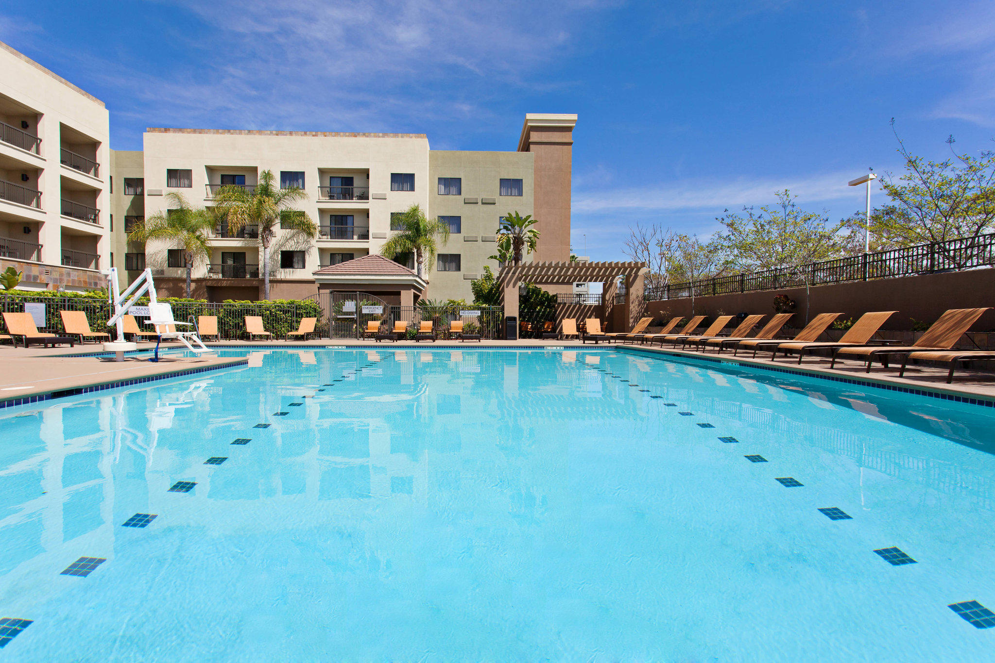 Courtyard by Marriott San Diego Central Photo