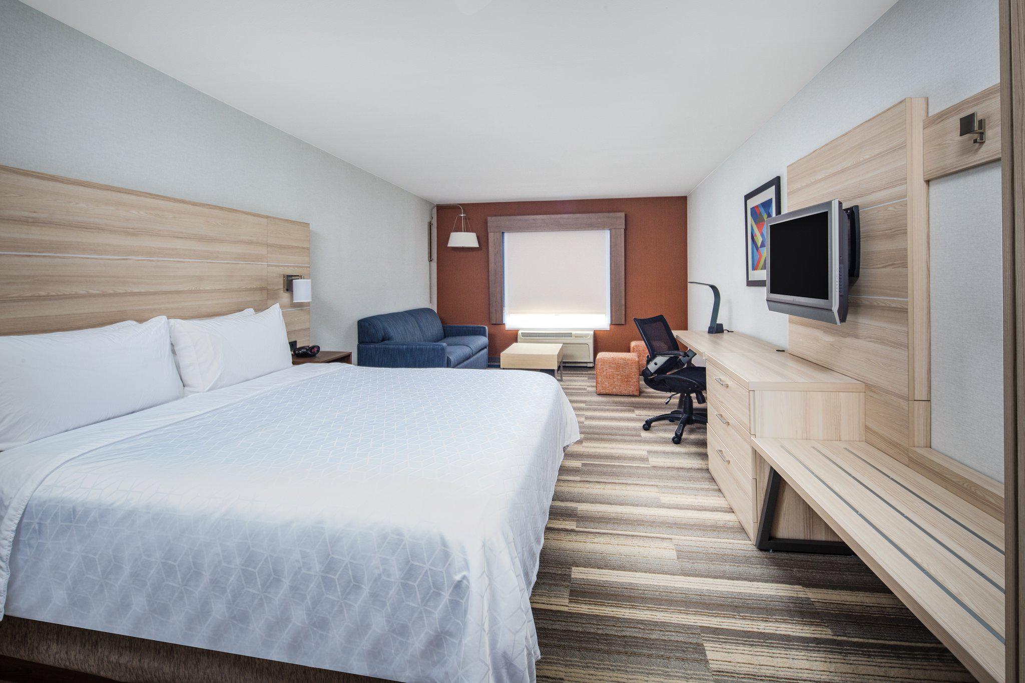 Holiday Inn Express & Suites Ontario Airport Photo