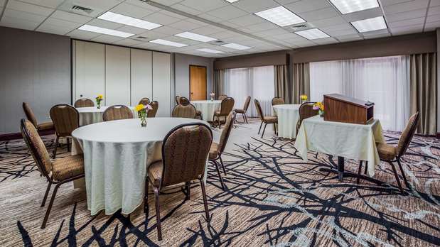 Images Best Western Plus River Escape Inn & Suites