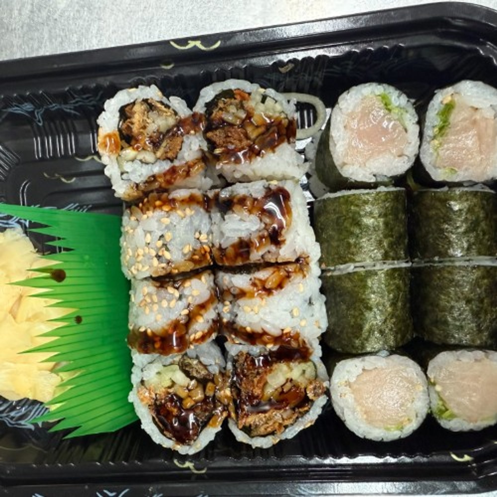 Salmon Skin Cucumber Roll