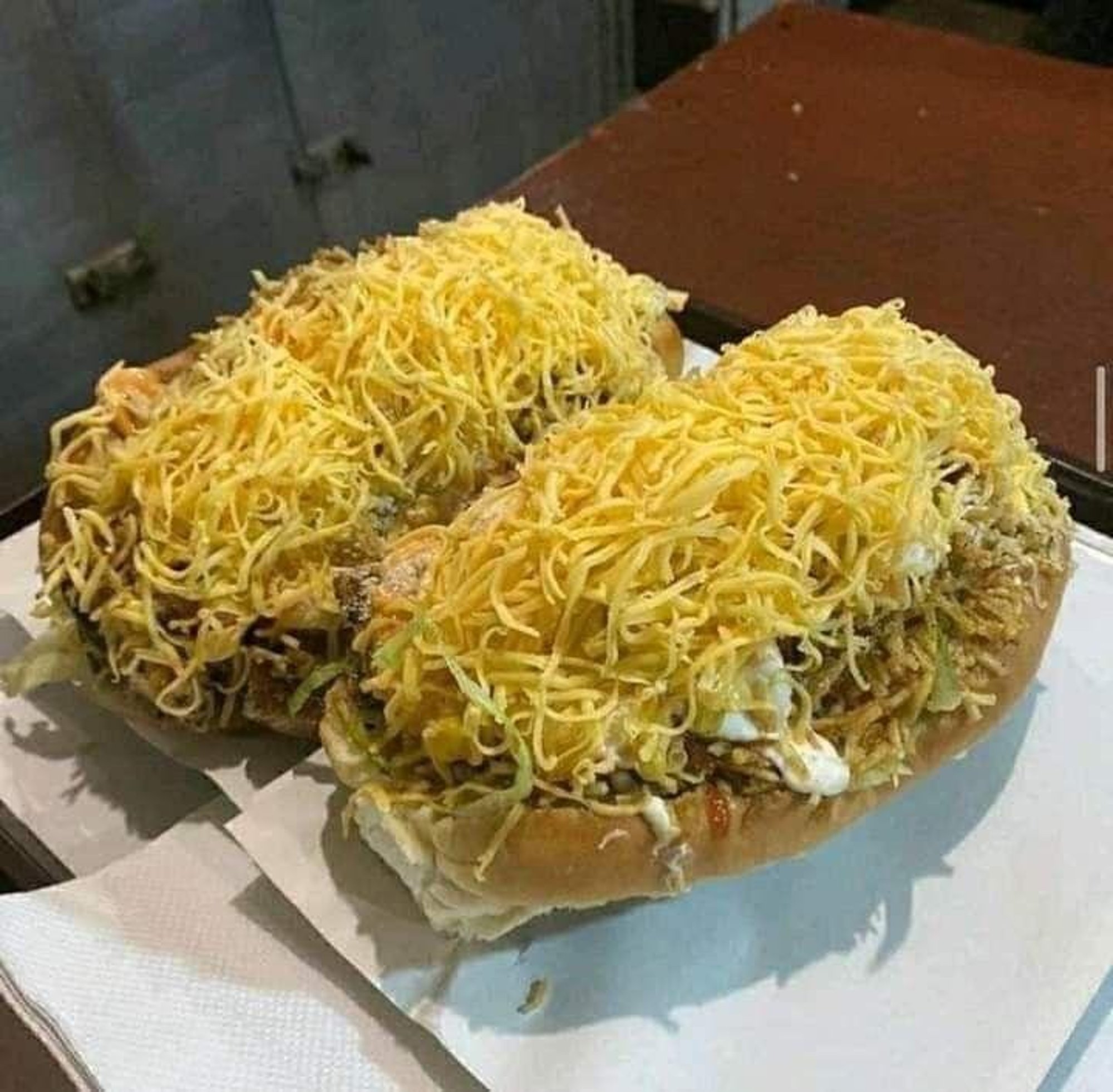 Dos Panes con Carne Asada