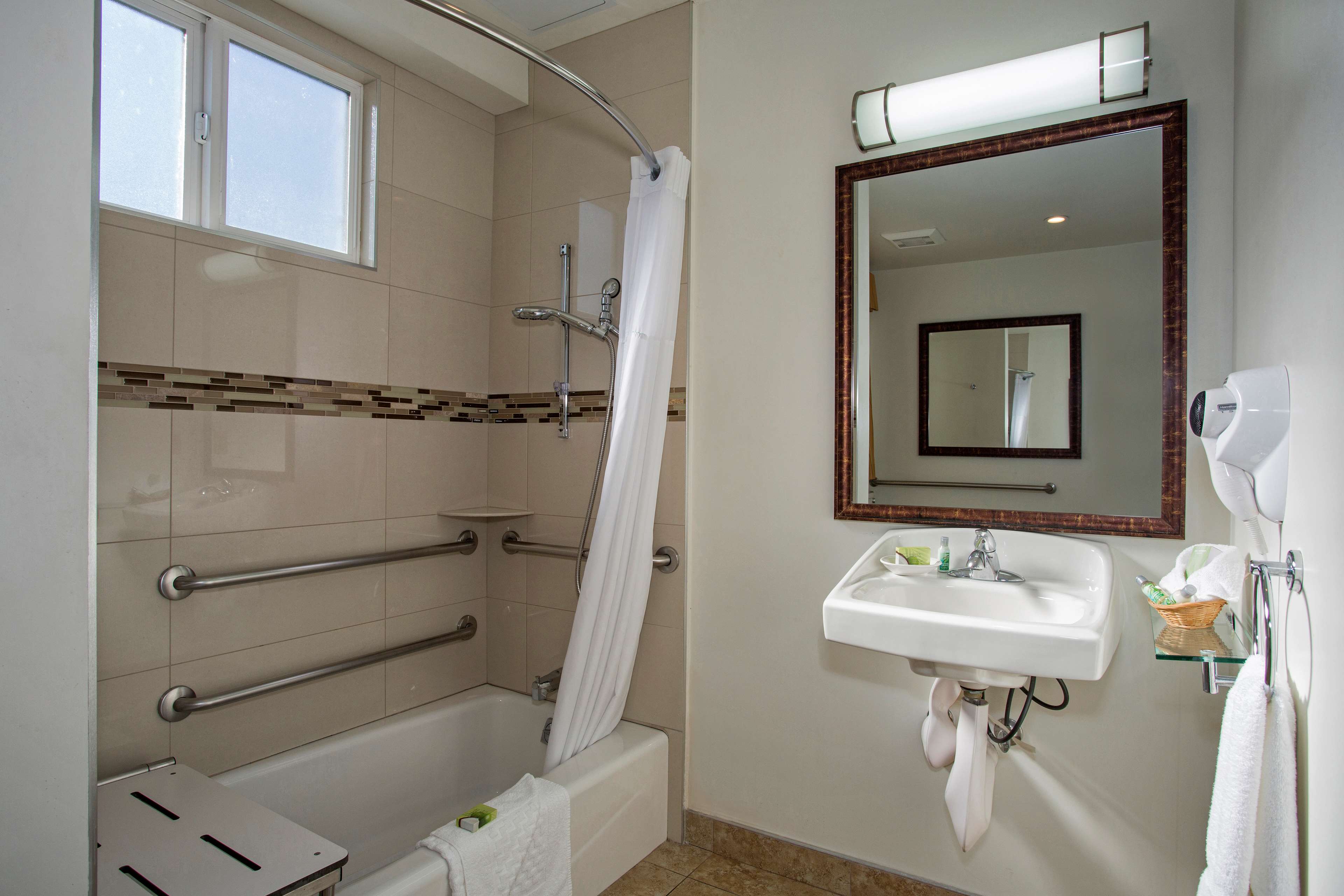 SureStay Hotel by Best Western Santa Monica Photo