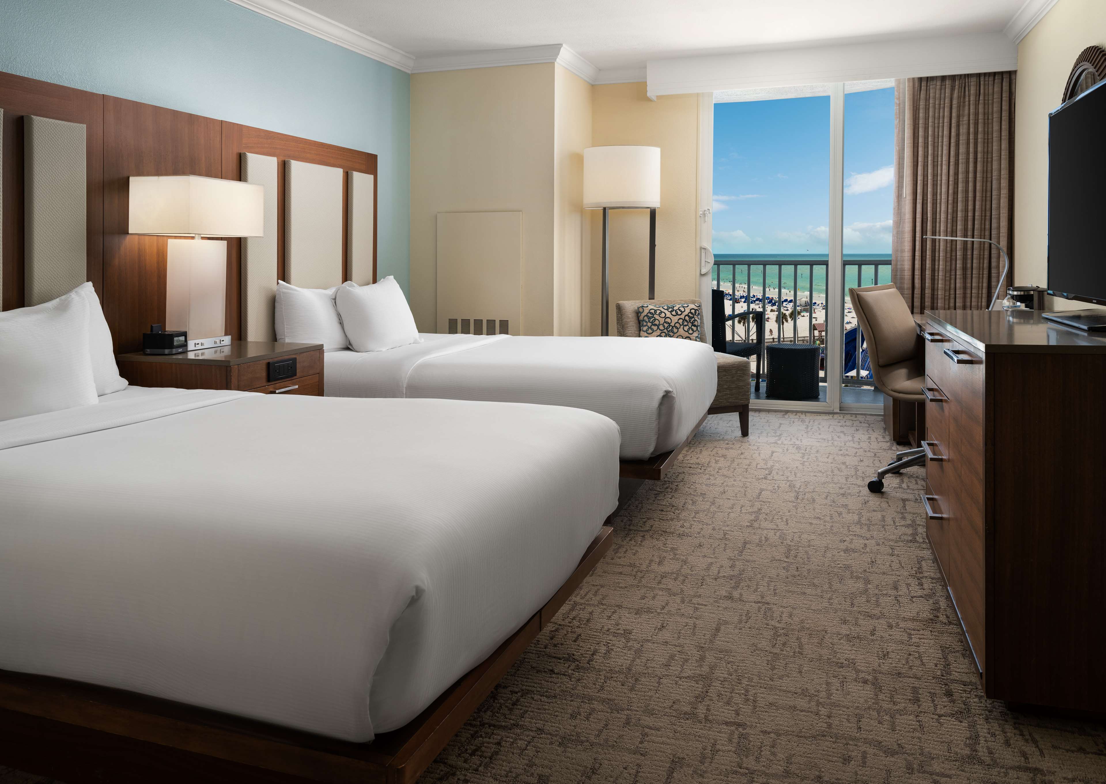 Hilton Clearwater Beach Resort & Spa Photo