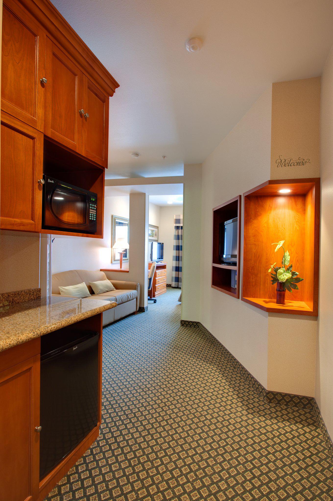 Holiday Inn Express & Suites Ontario Airport-Mills Mall Photo