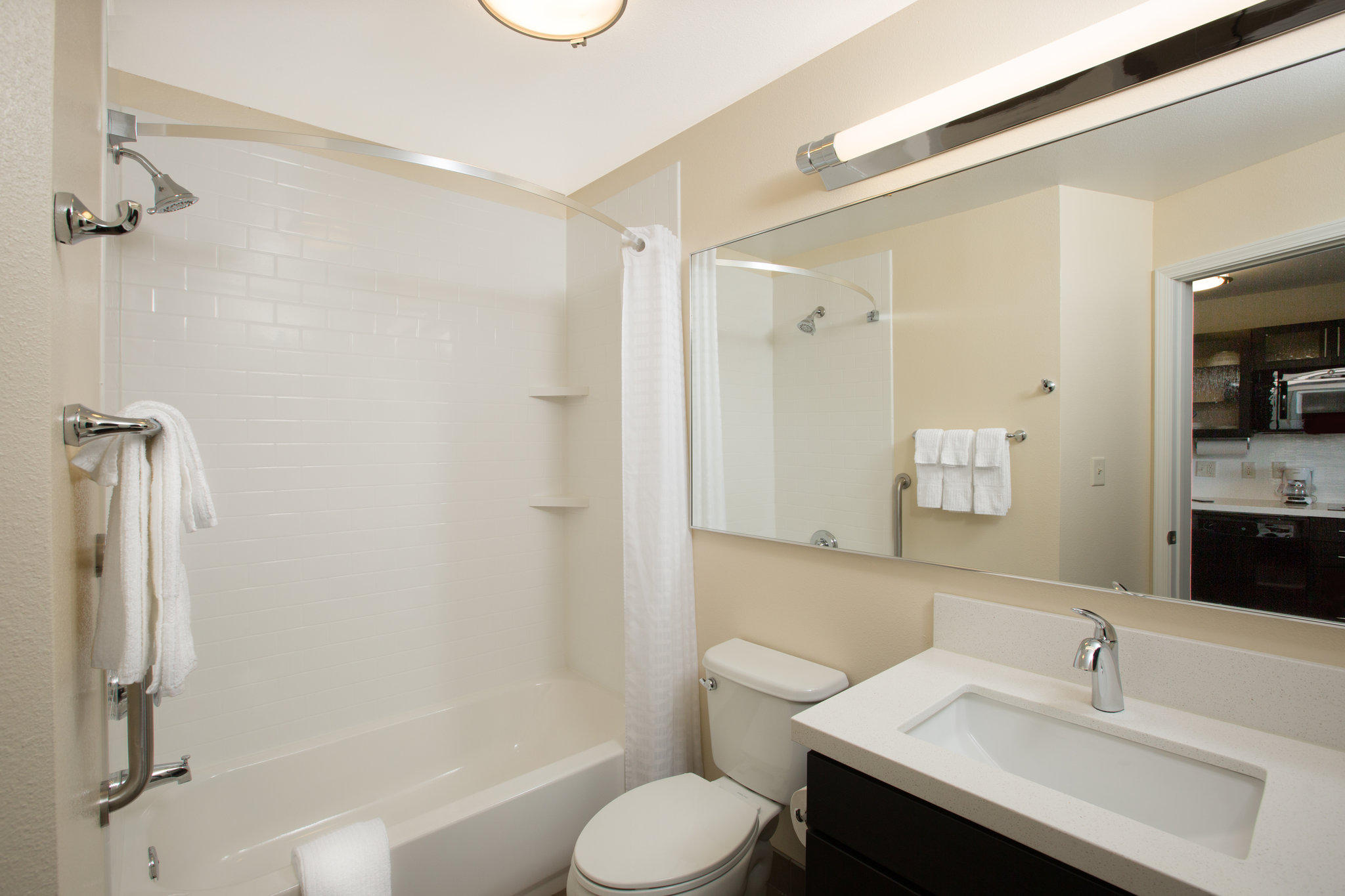 Candlewood Suites Omaha - Millard Area Photo