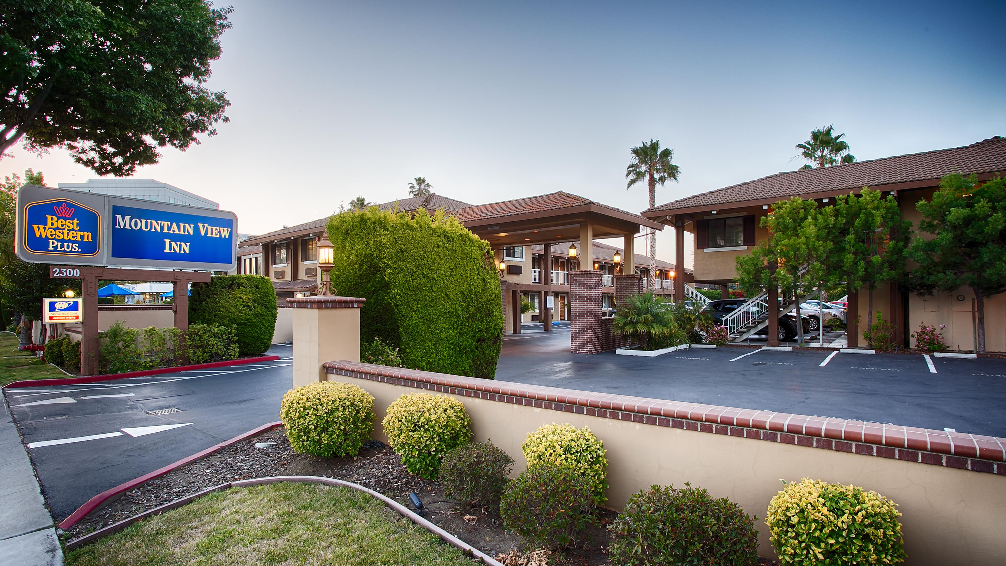 Best Western Plus Mountain View Inn Image