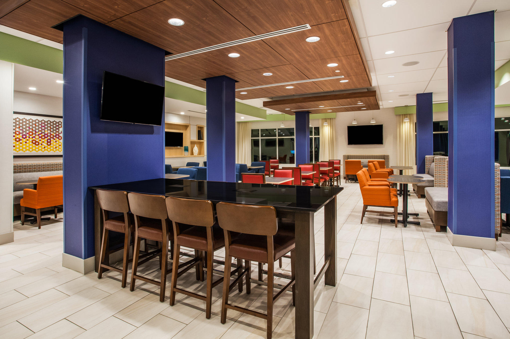 Holiday Inn Express & Suites Lexington Park-California Photo