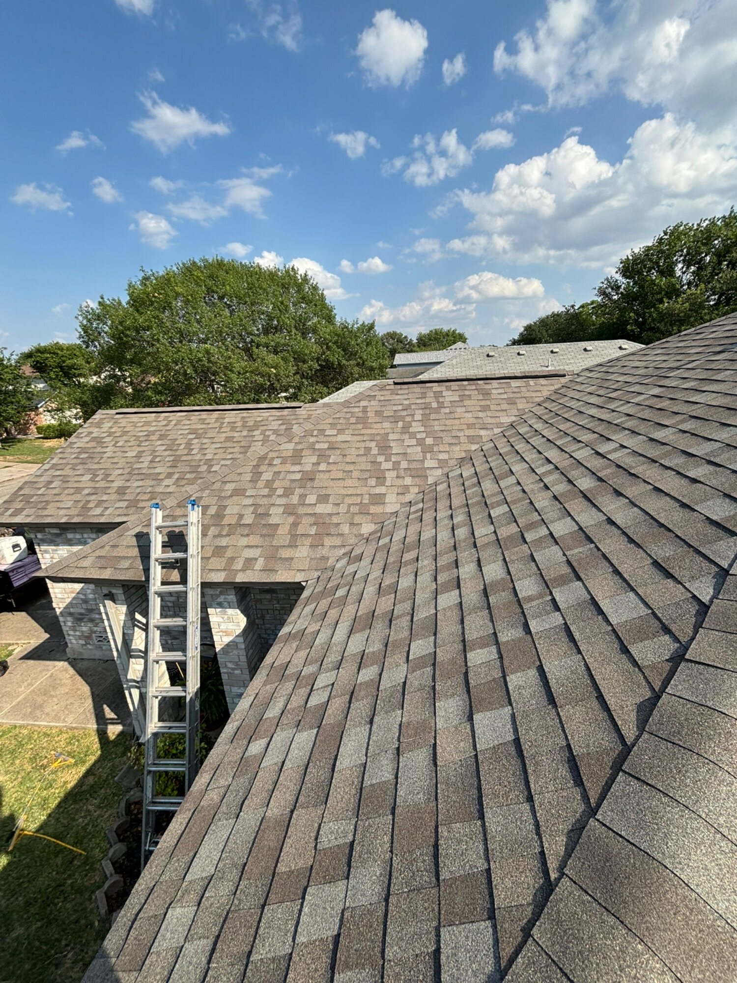 ROBERT TOWNSEND ROOFING Logo