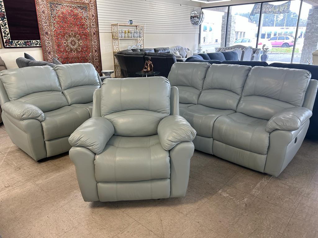 Vercelli Leather set recliners with single manual recliner and rocker !