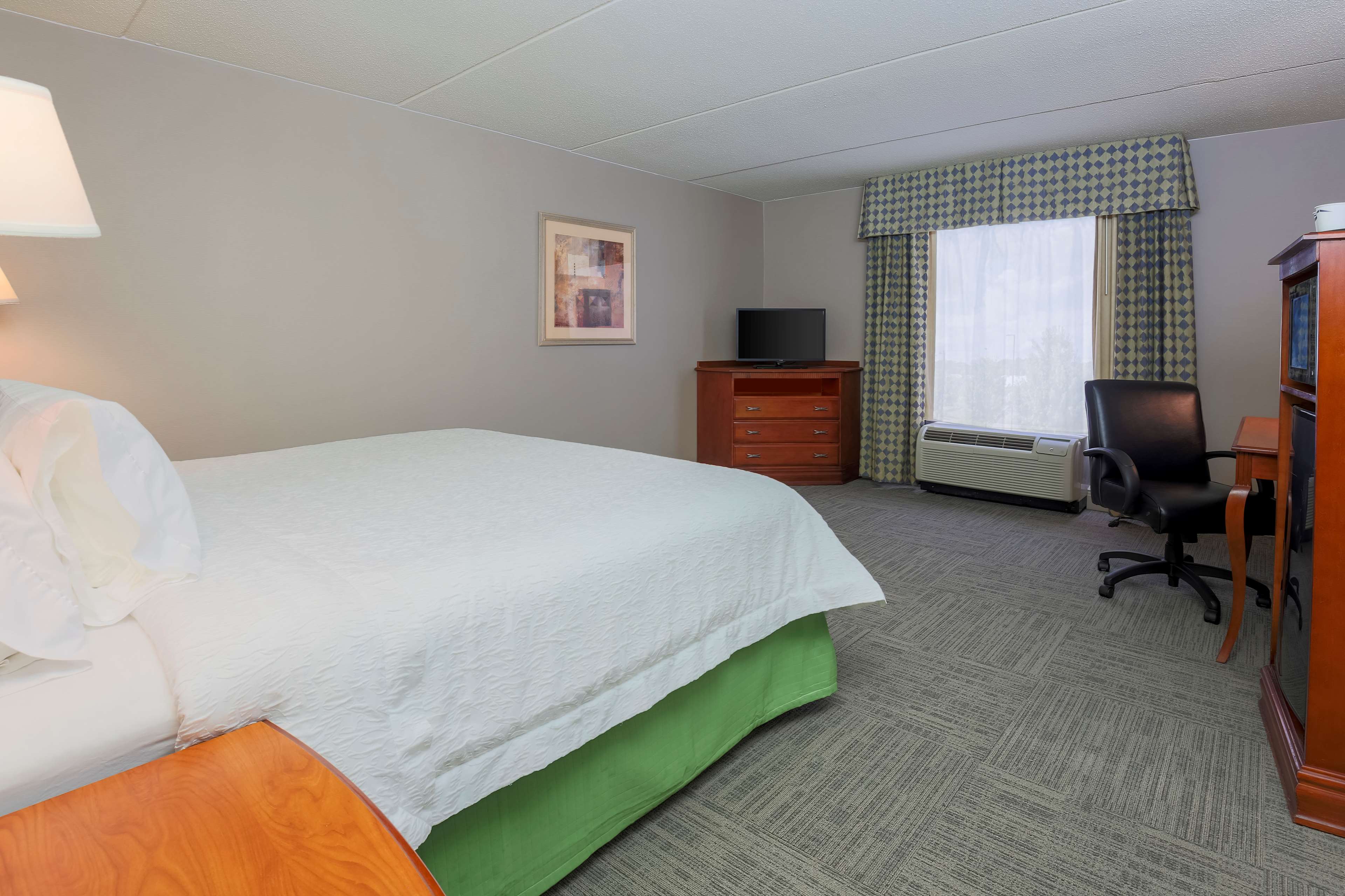 Hampton Inn & Suites New Haven - South - West Haven Photo