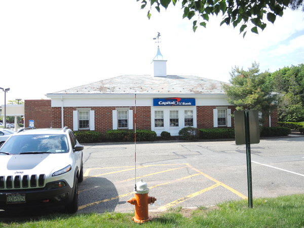 Capital One Bank Photo