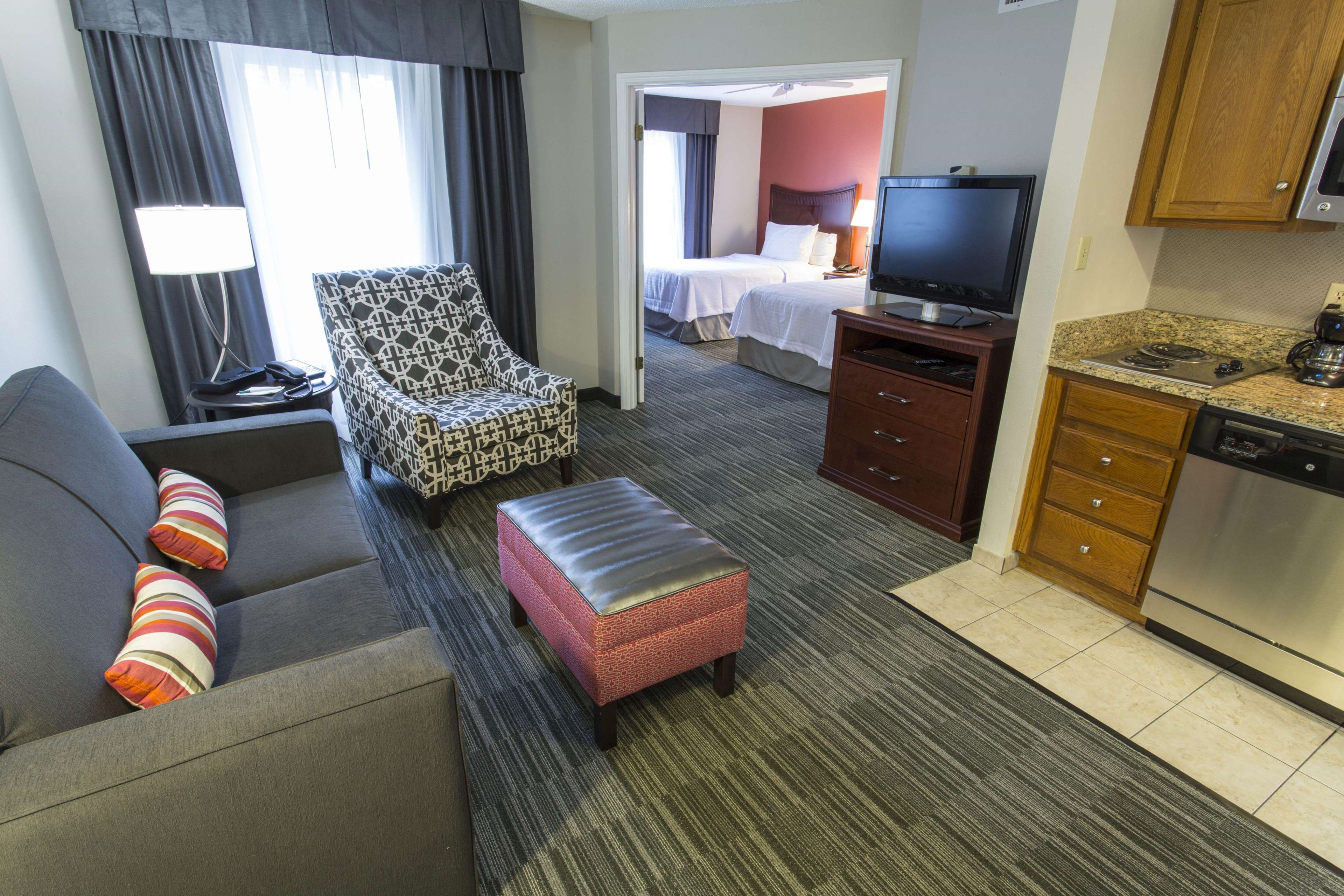 Homewood Suites by Hilton Savannah Photo