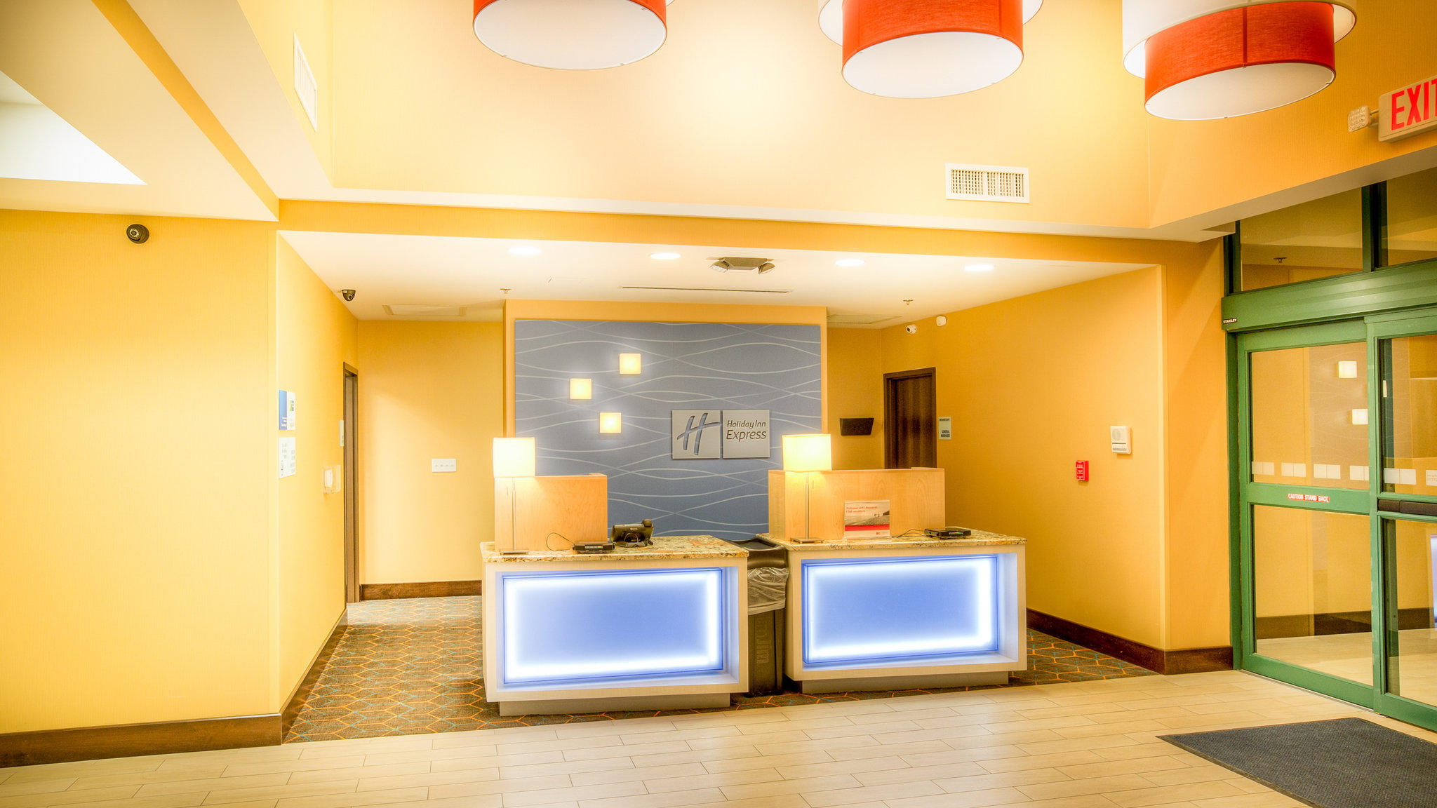 Holiday Inn Express Wichita South Photo