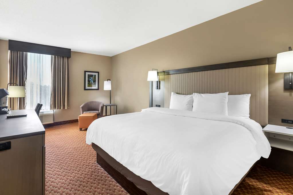 Best Western Plus Kendall Hotel & Suites Image