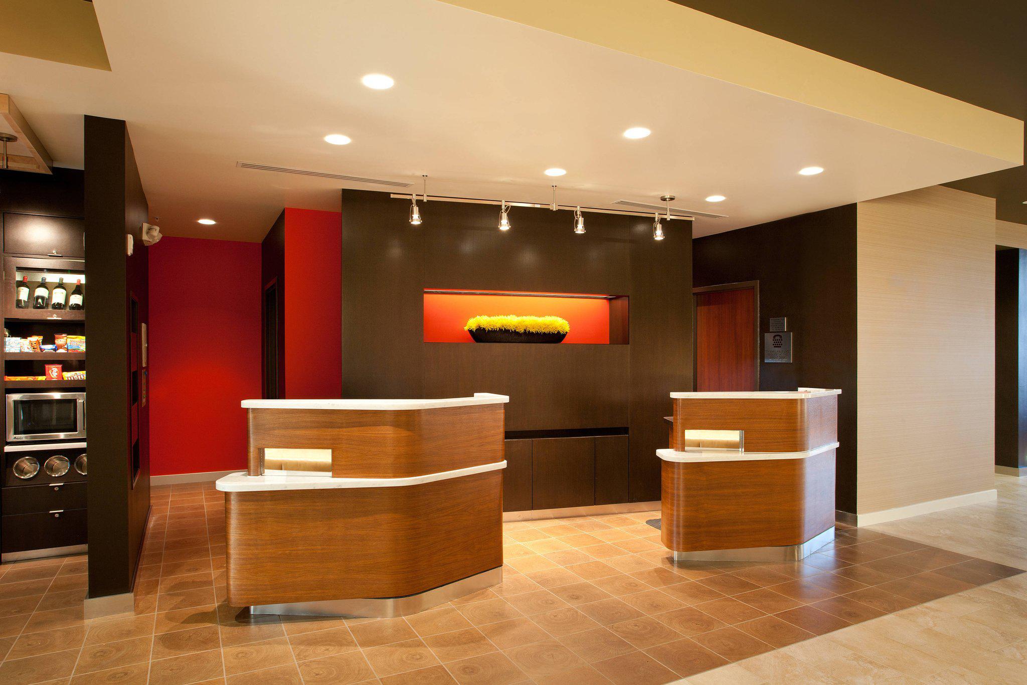 Courtyard by Marriott San Diego Oceanside Photo