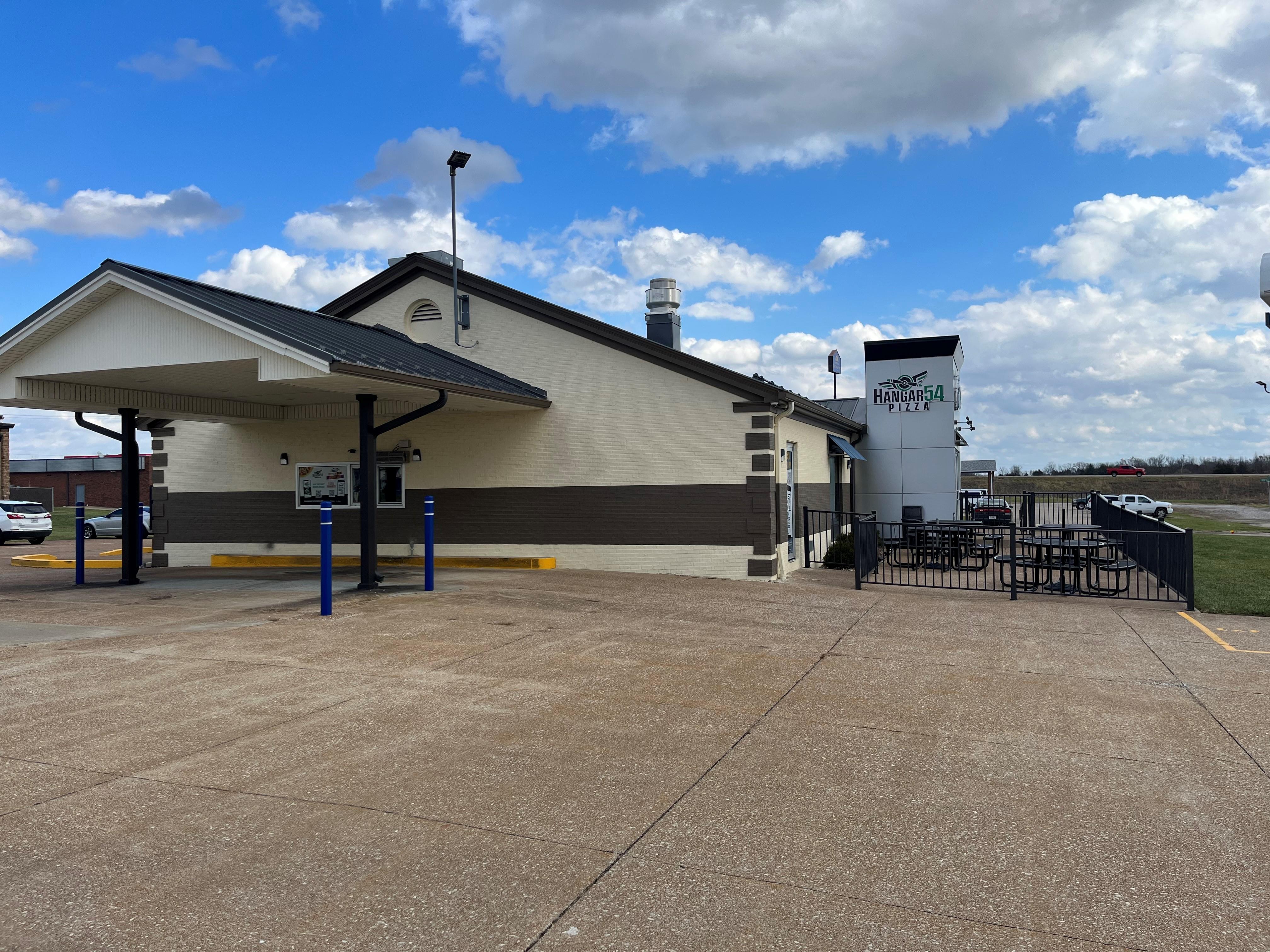 Hangar 54 Pizza Image