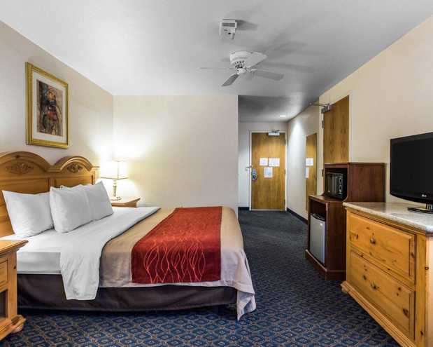 Images Comfort Inn & Suites Sequoia Kings Canyon