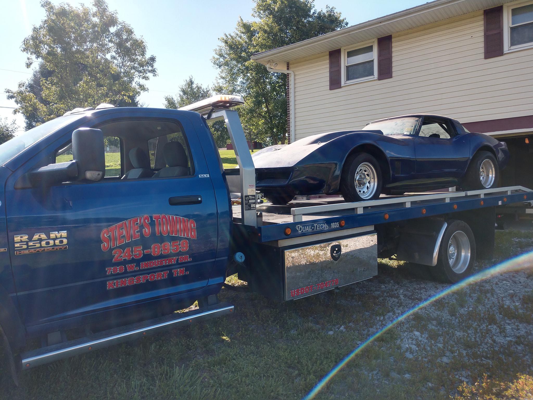 Steve's Towing Photo