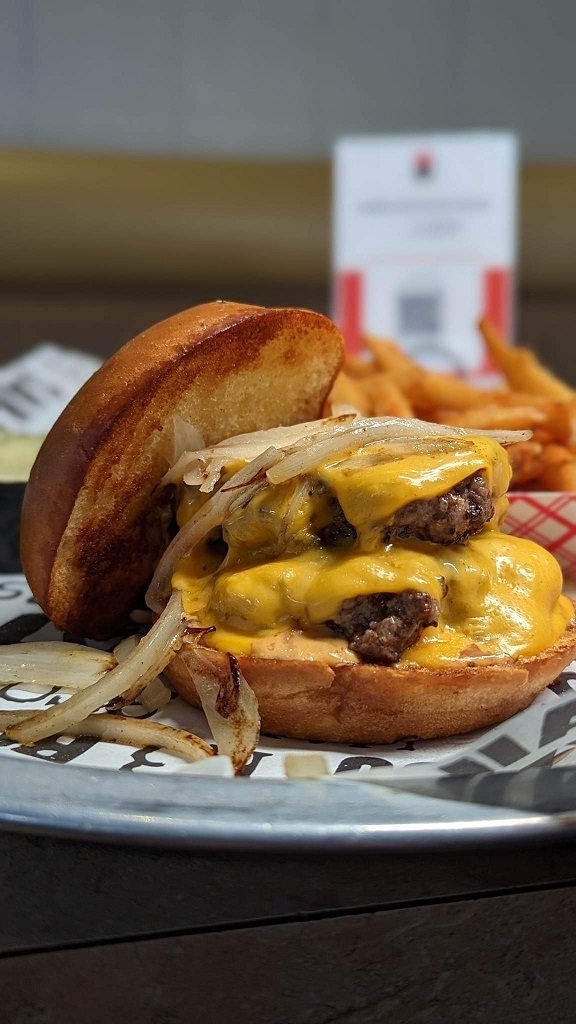 Cali Bear Smash Burger