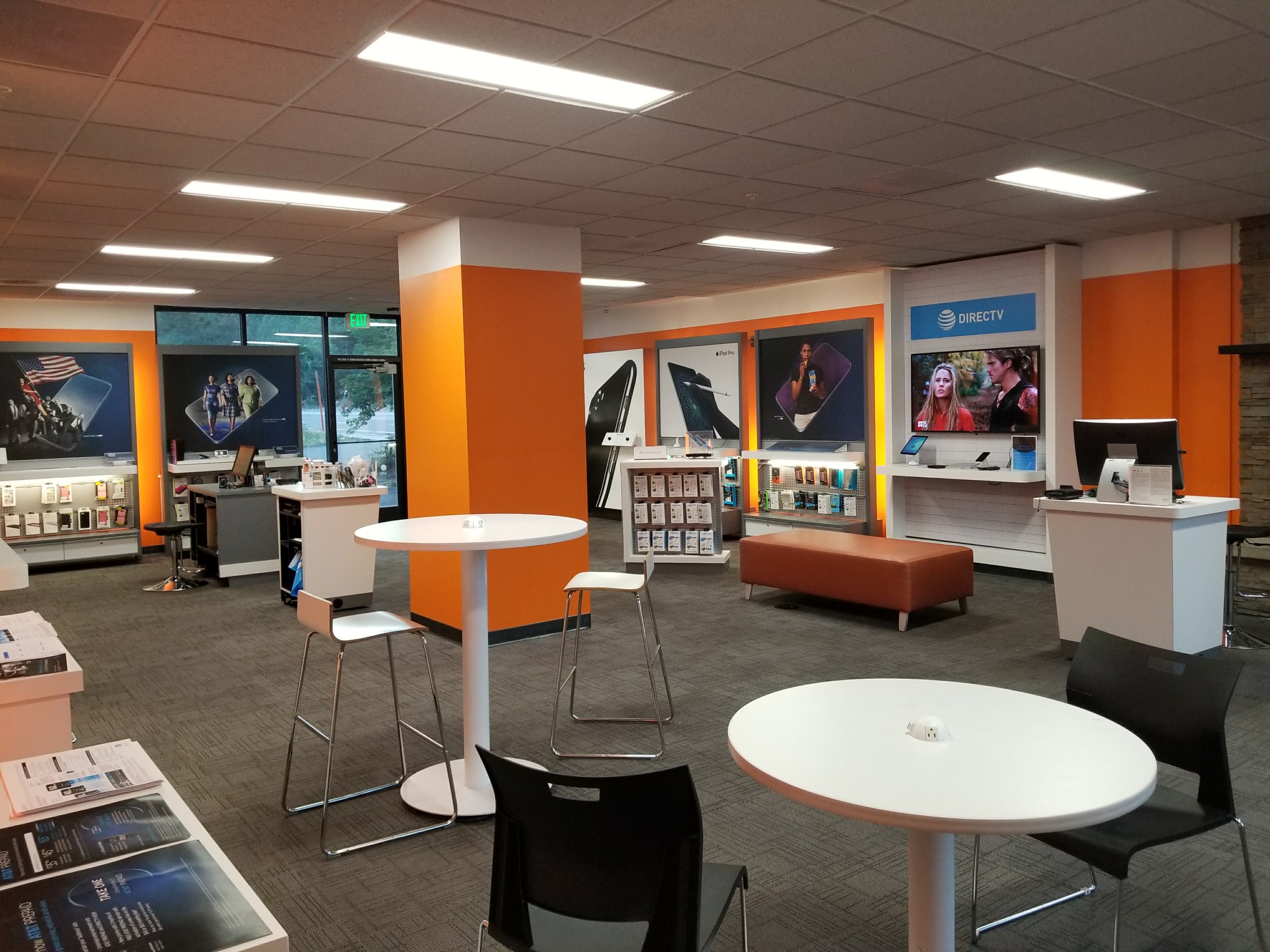 AT&T Store Photo