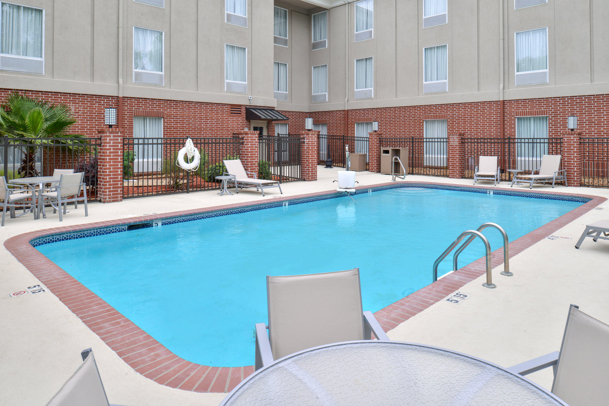 Holiday Inn Express & Suites Lafayette, an IHG Hotel