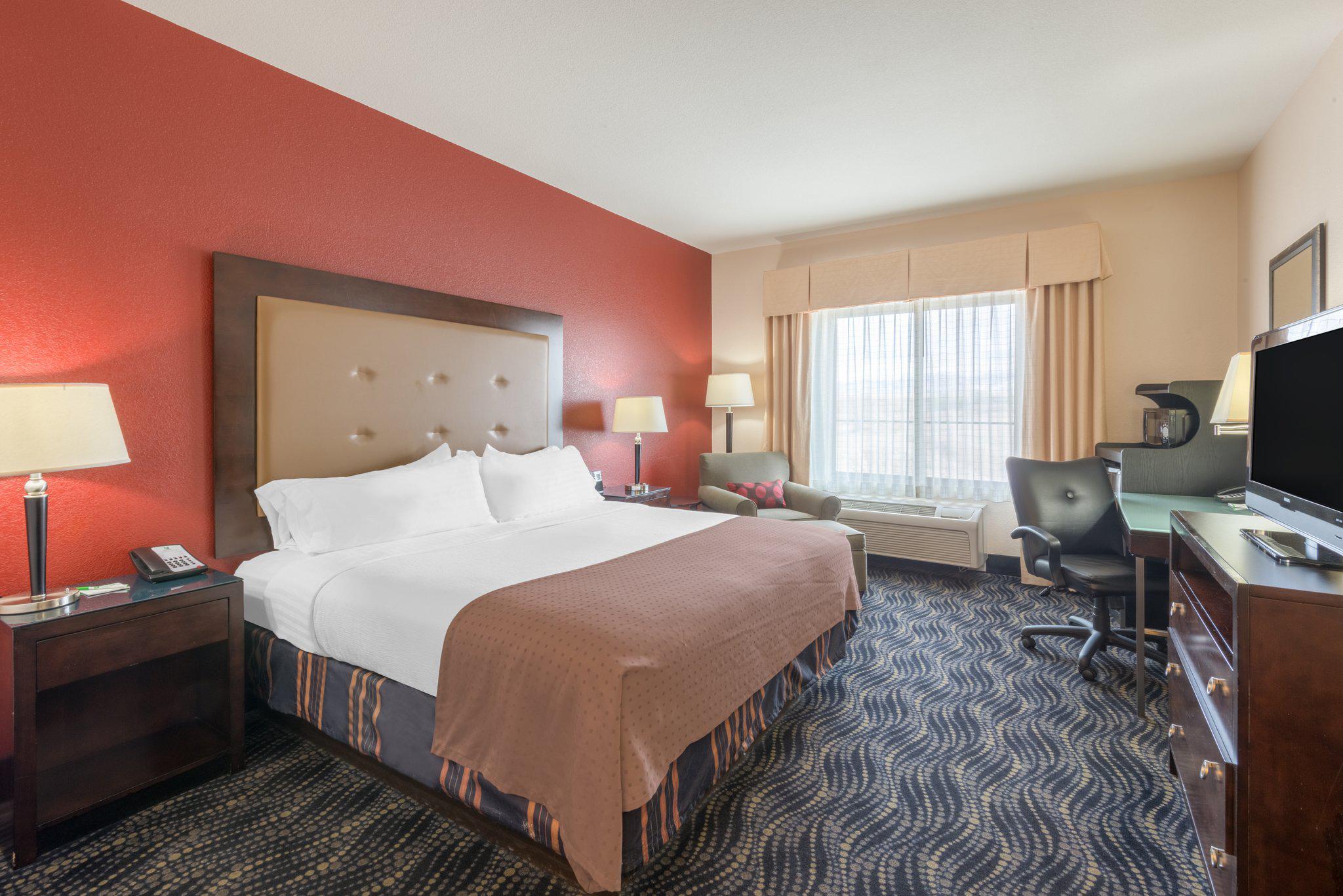 Holiday Inn & Suites Grand Junction-Airport Photo