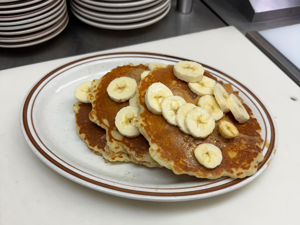 Peanut Butter & Banana Pancakes