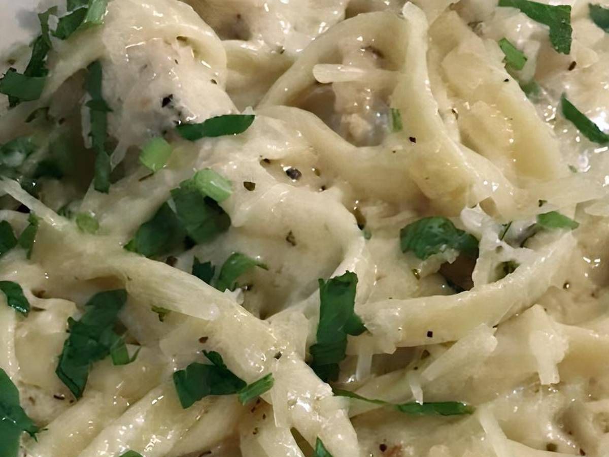 Fettuccine Alfredo