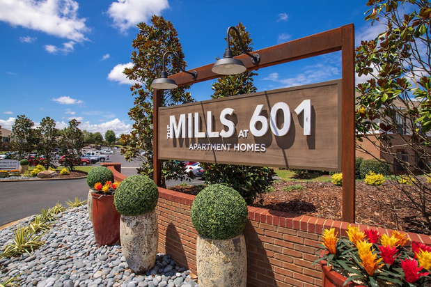 Images The Mills at 601