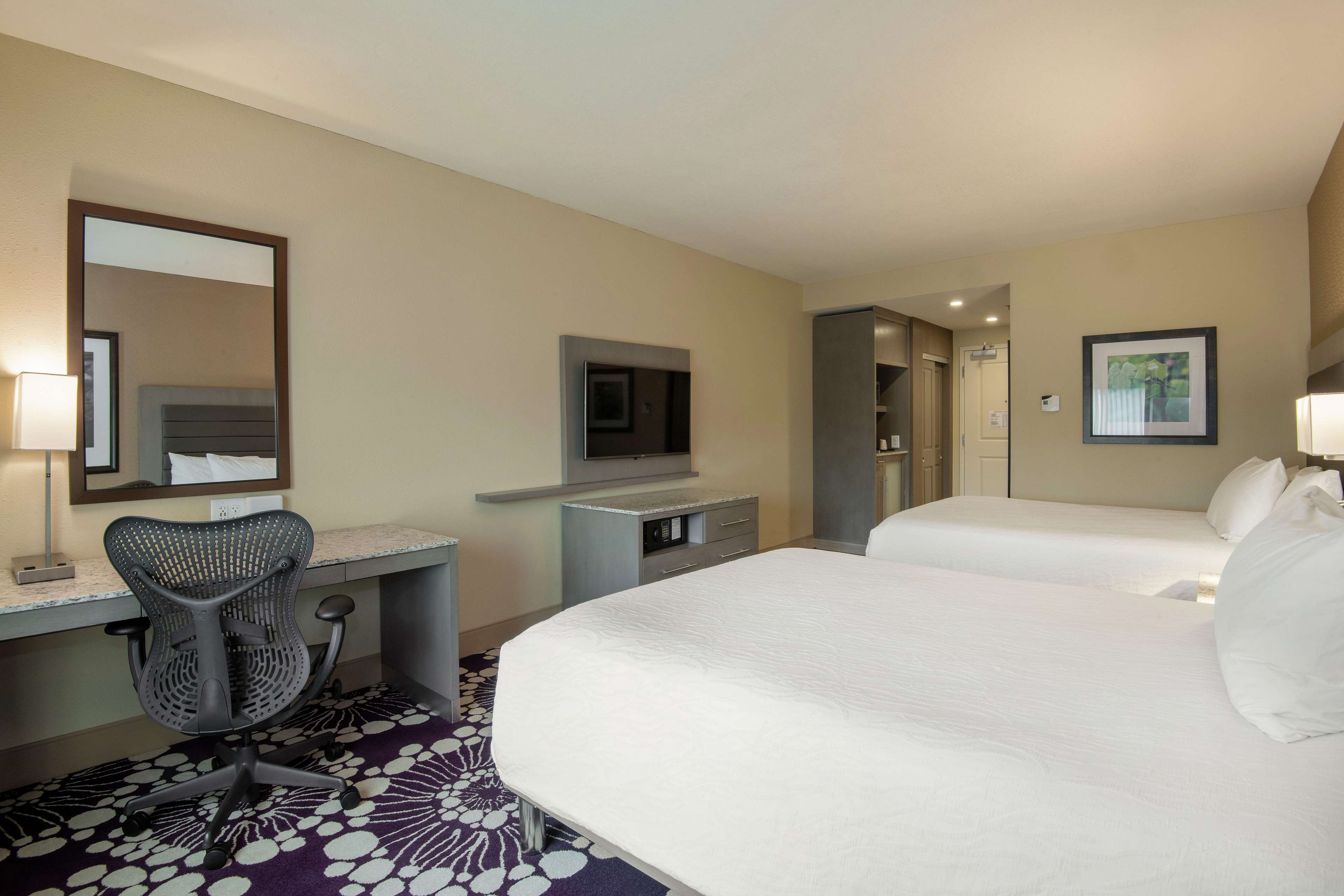 Hilton Garden Inn Raleigh /Crabtree Valley Photo