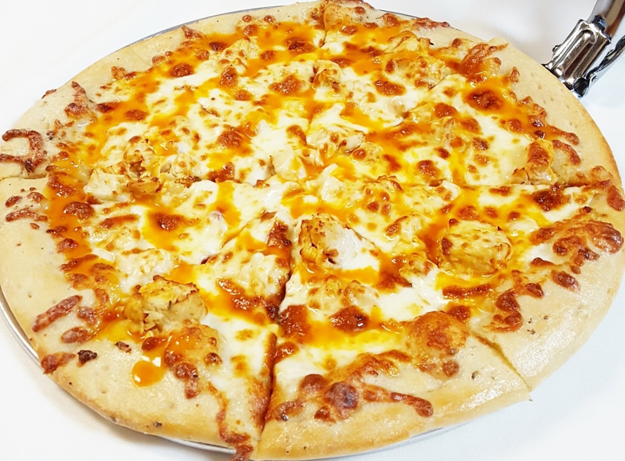 BUFFALO CHICKEN PIZZA