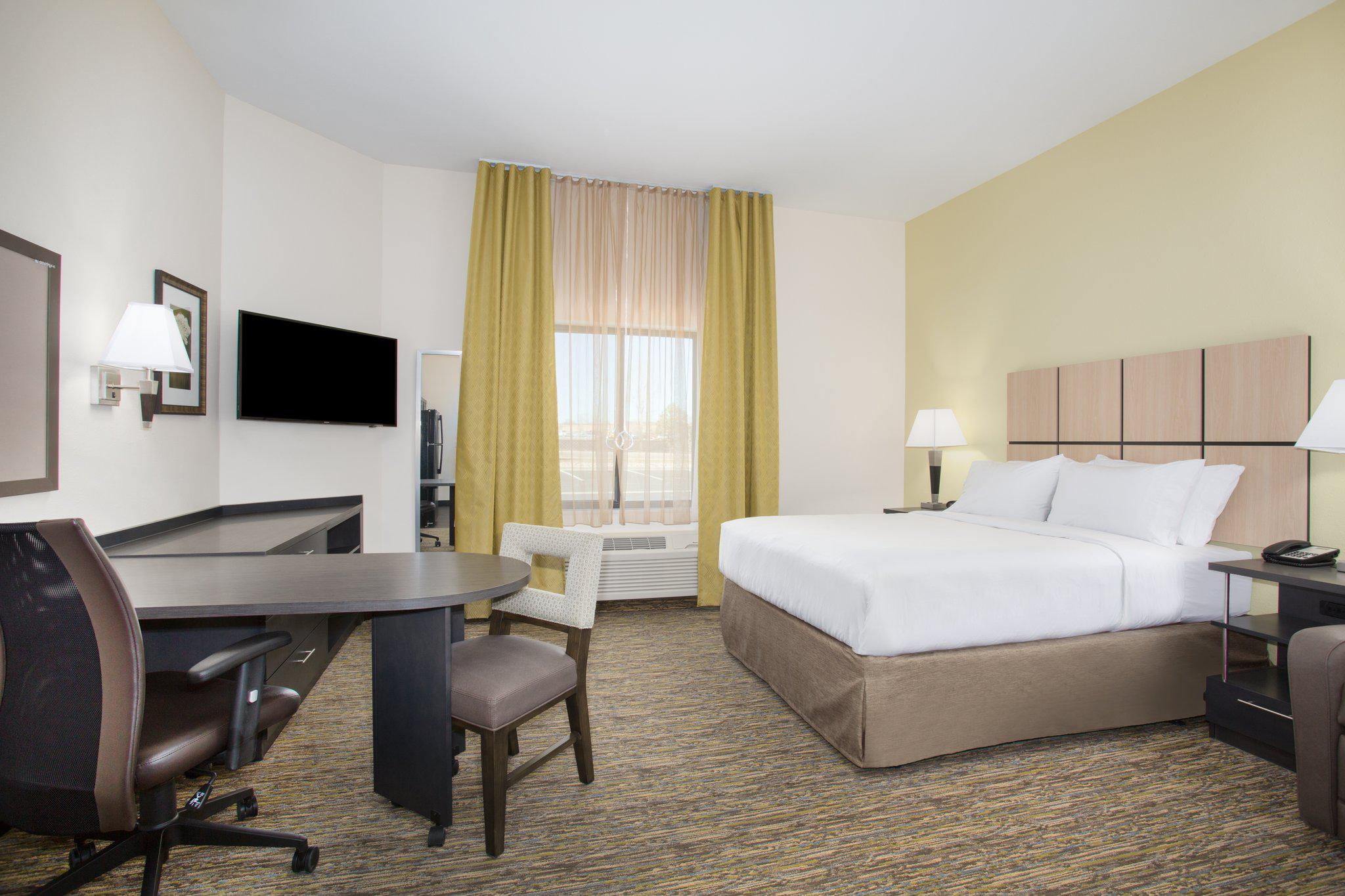 Candlewood Suites Pueblo Photo