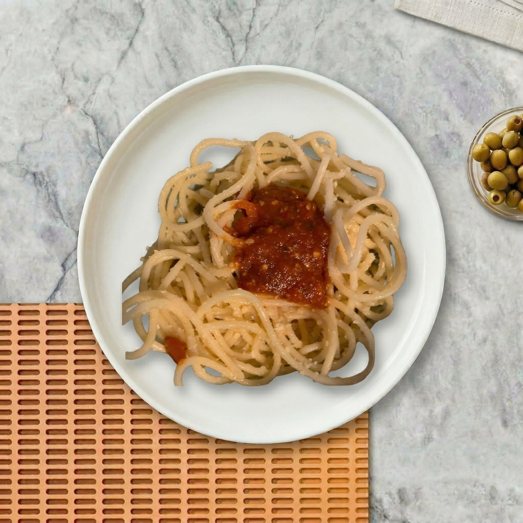 Kid’s Spaghetti with Choice of Meatballs with Tomato Sauce, Meat Sauce or Butter & Parmesan Cheese