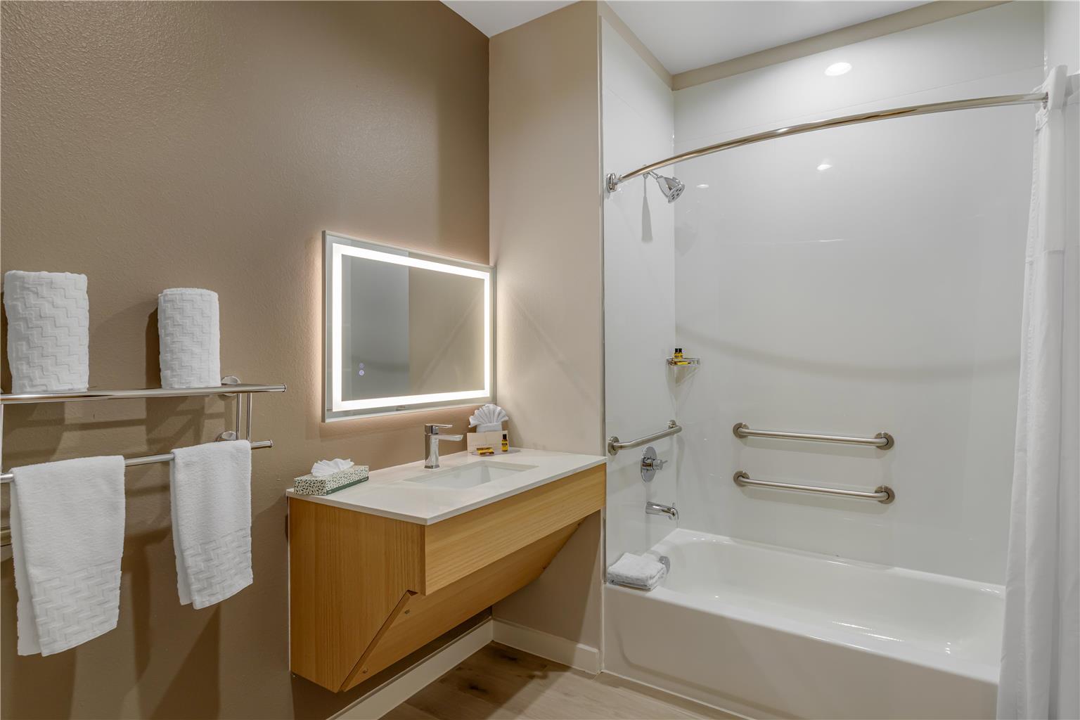 Best Western Plus Pearland/Houston Medical Center Hotel Image