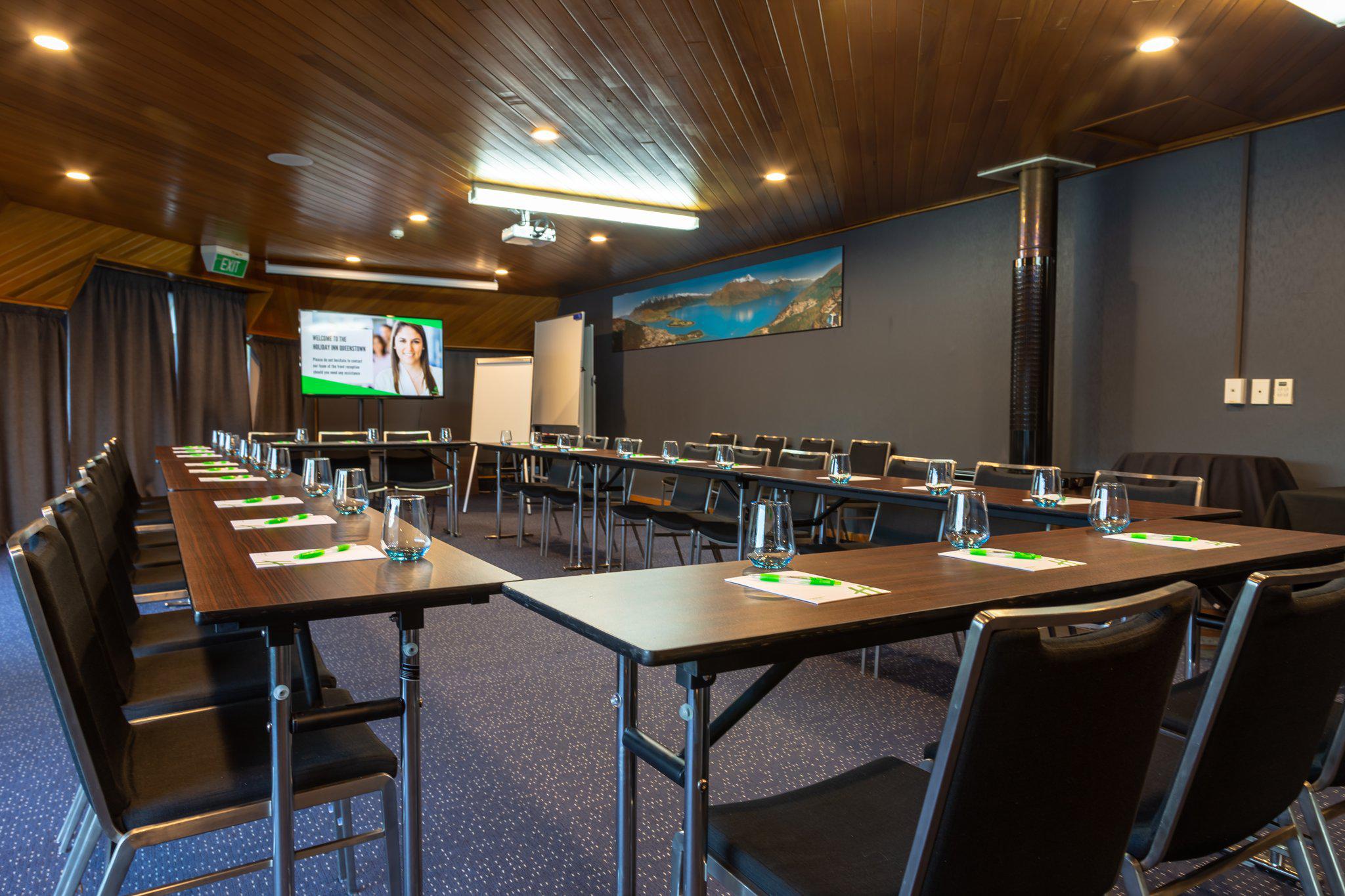Foto de Holiday Inn Queenstown Frankton Road by IHG Queenstown-Lakes