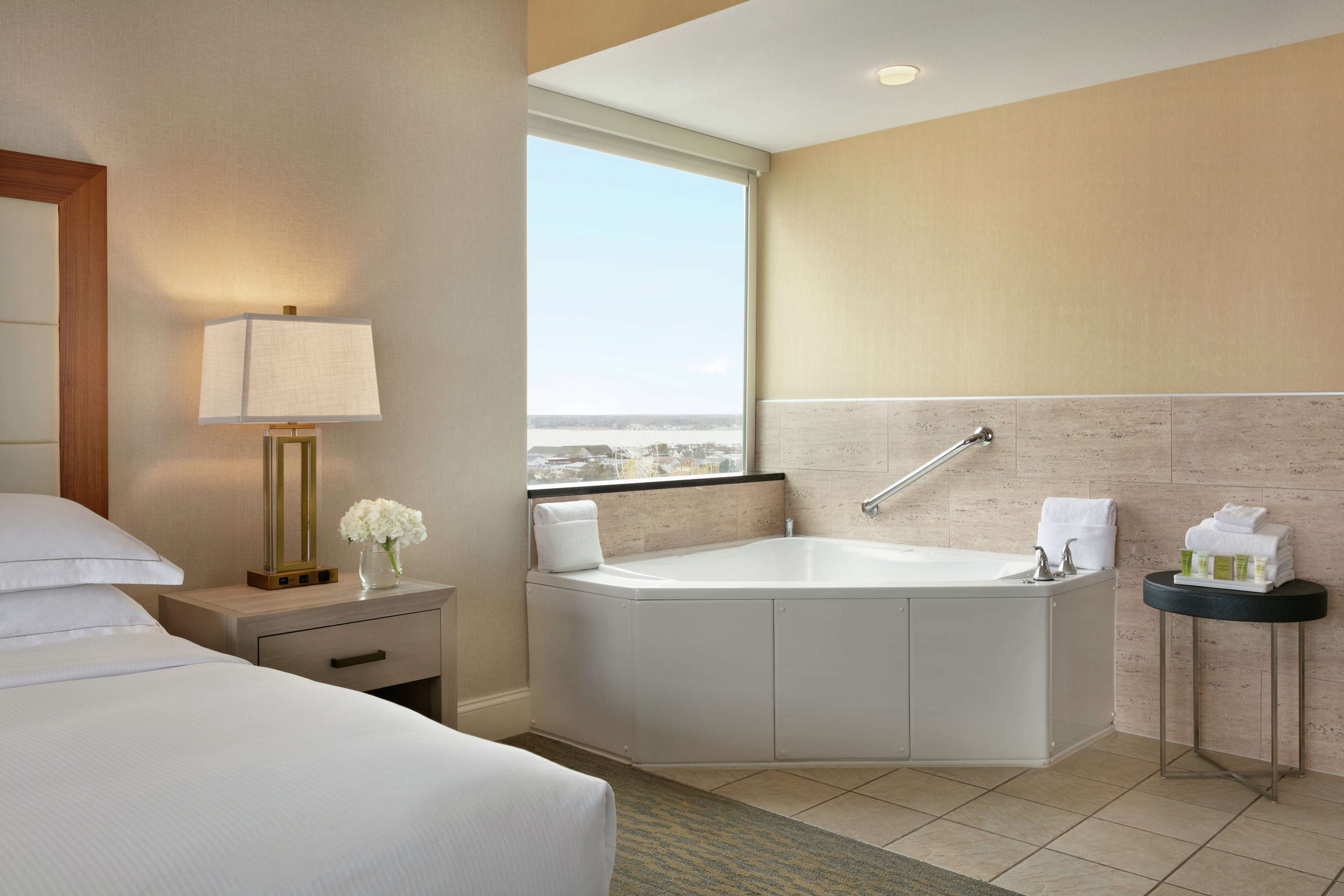 Guest room bath