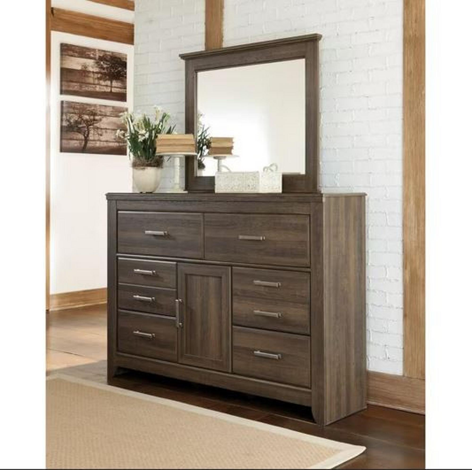 Juararo II Dresser