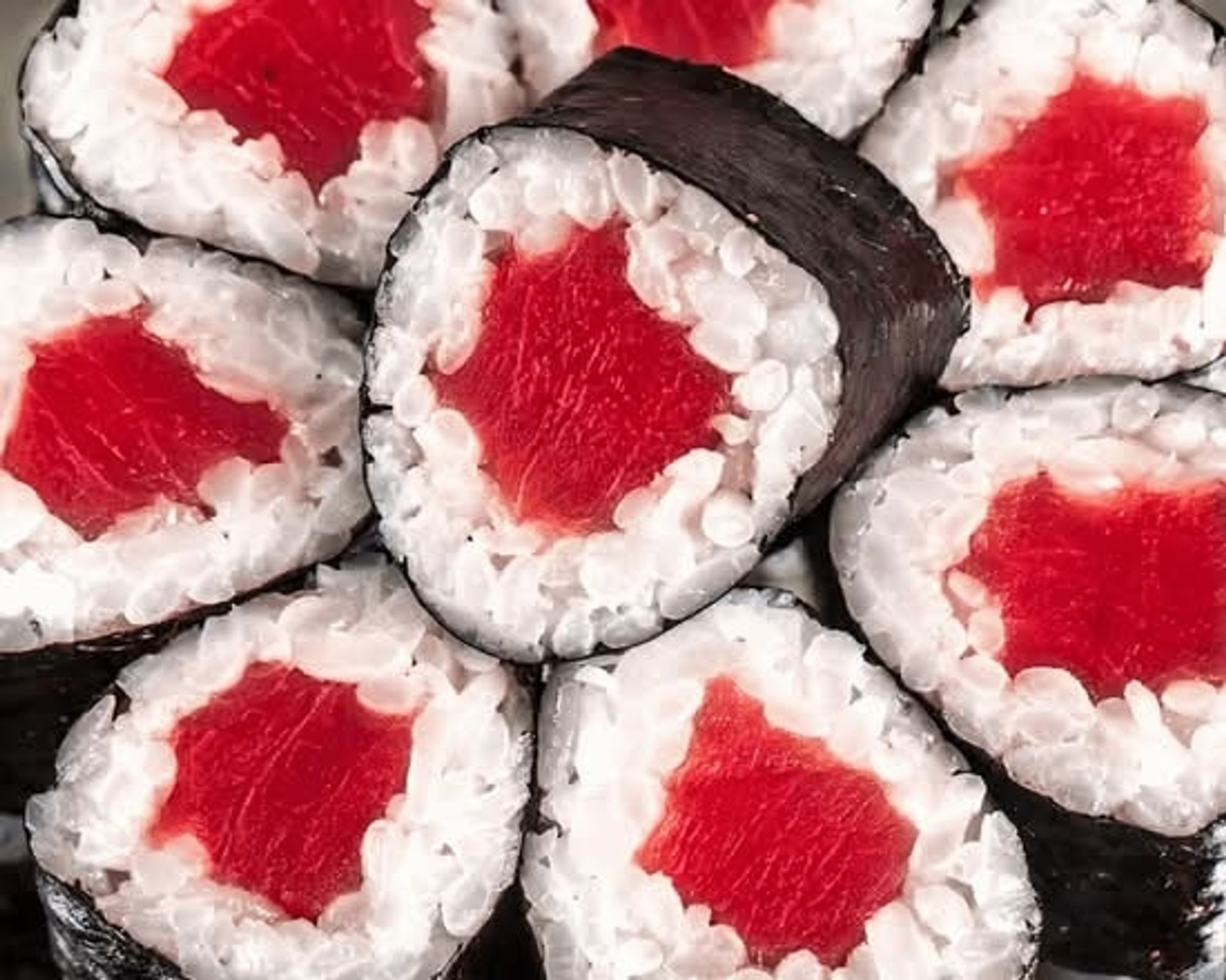 <Tuna Crunch Roll* $14