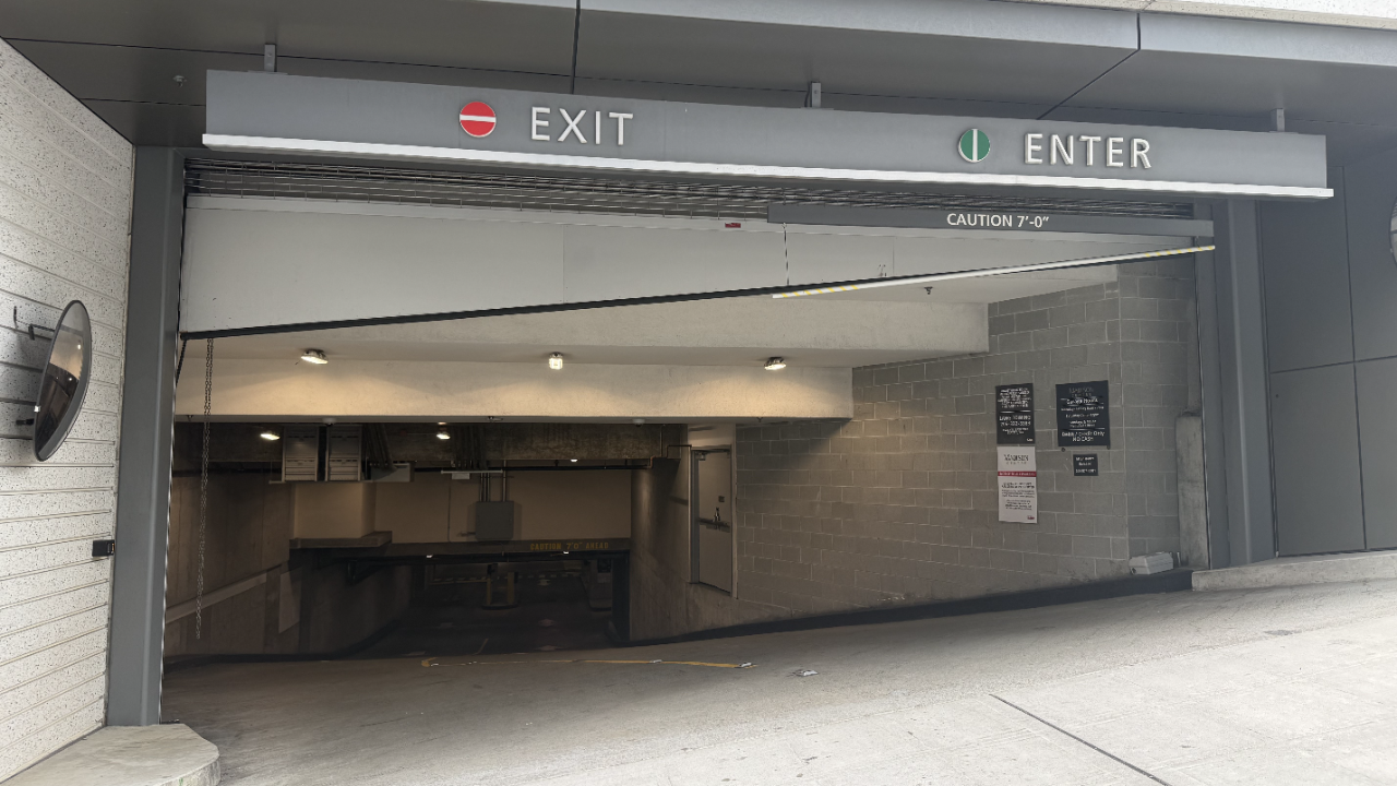 LAZ Parking - Madison Centre Garage