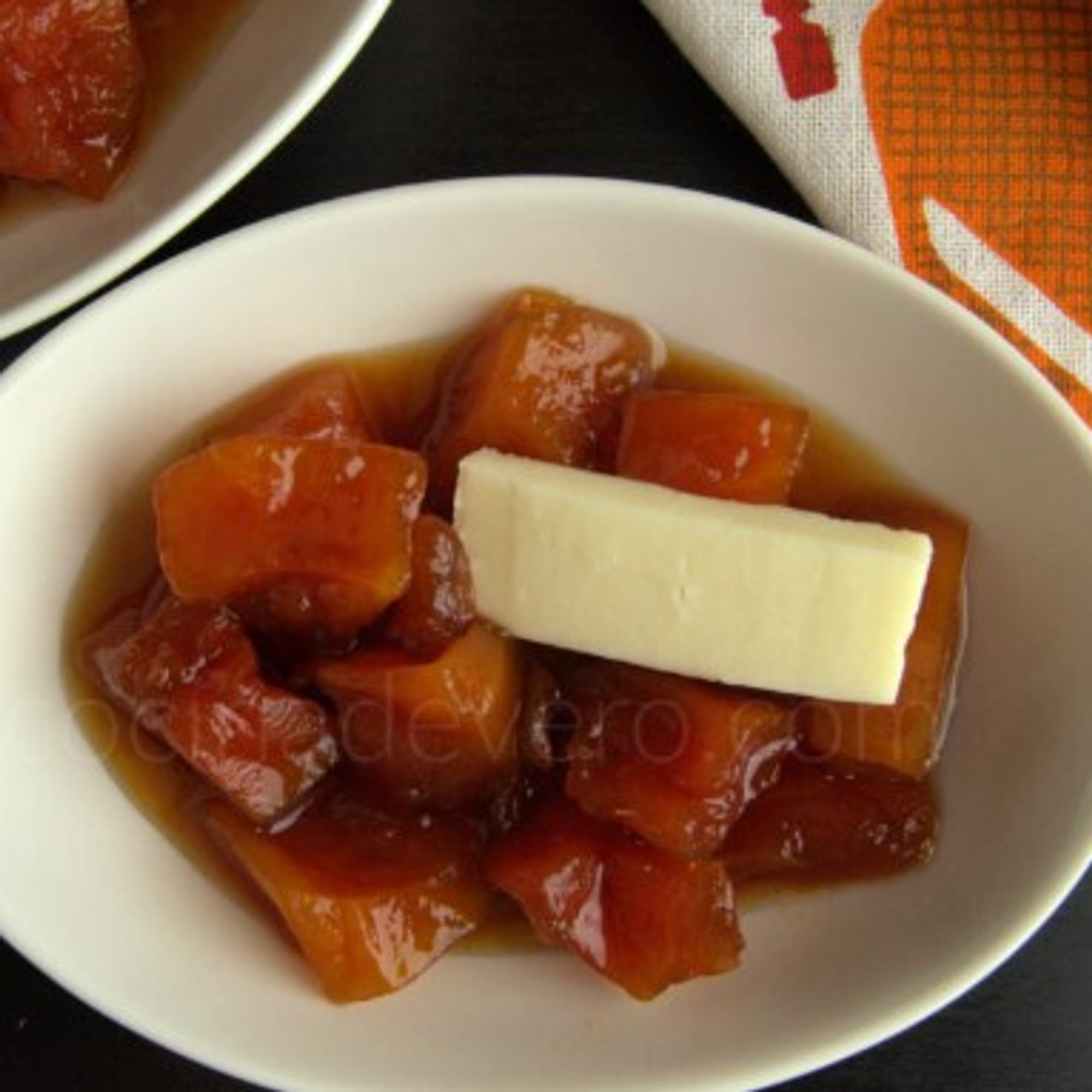 FRUTA BOMBA CON QUESO CREMA