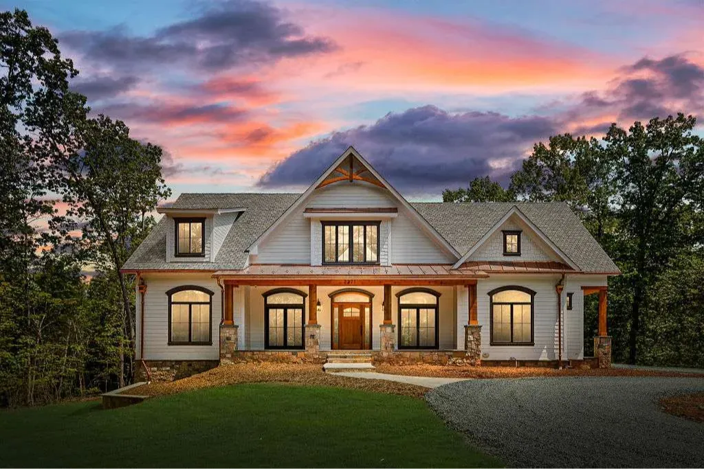 TRUE LIVING LLC Image