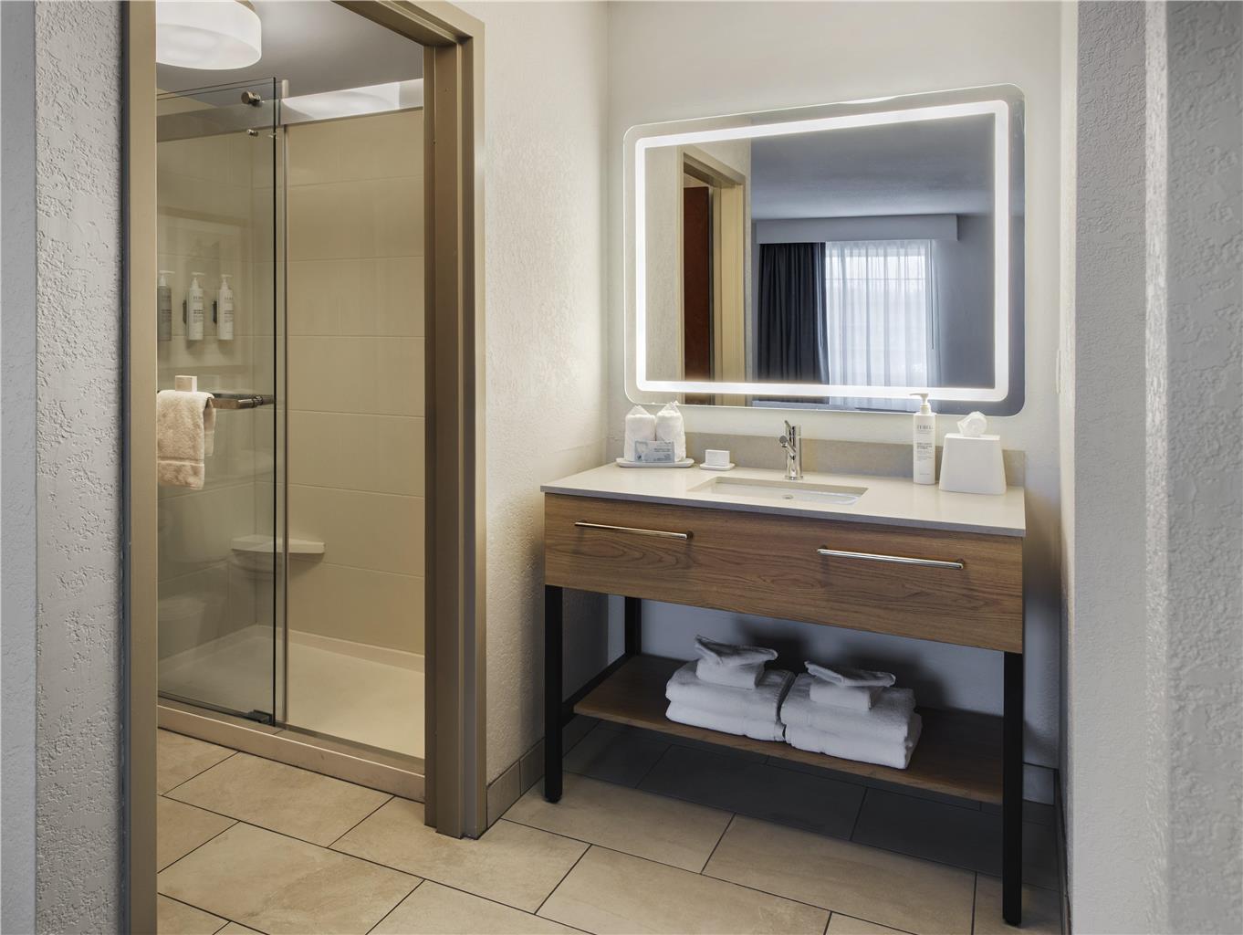 Hampton Inn & Suites Greenfield Image