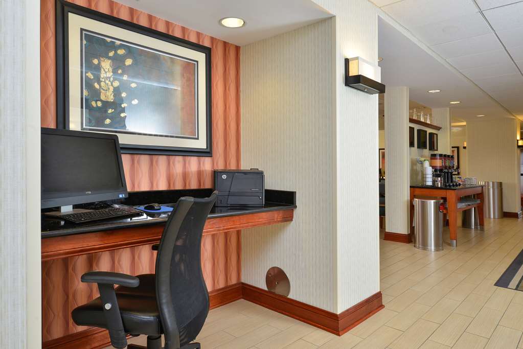 Hampton Inn Farmville Image