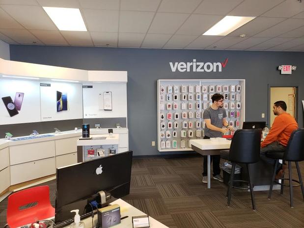Images Verizon Authorized Retailer, TCC